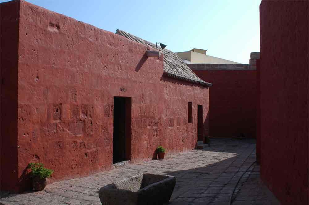 43 - Peru - Arequipa, convento de Santa Catalina, banyera
